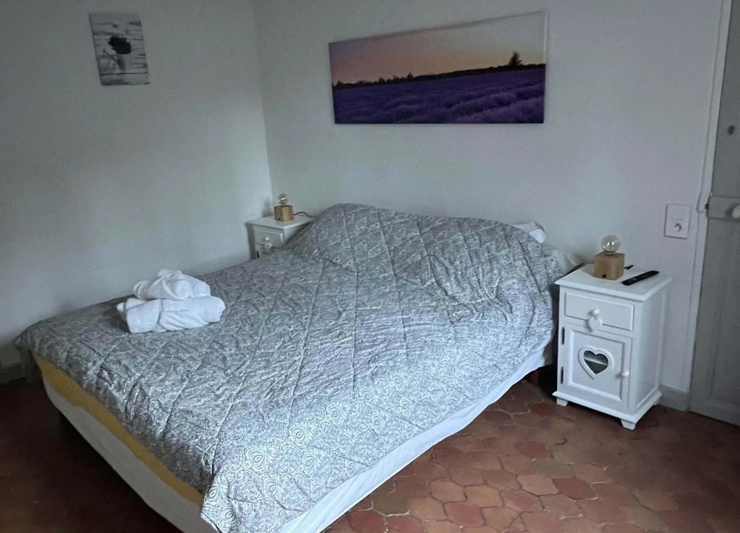 Bed and breakfast La Figuiere Fontaine de Vaucluse 2*, Fontaine-de-Vaucluse